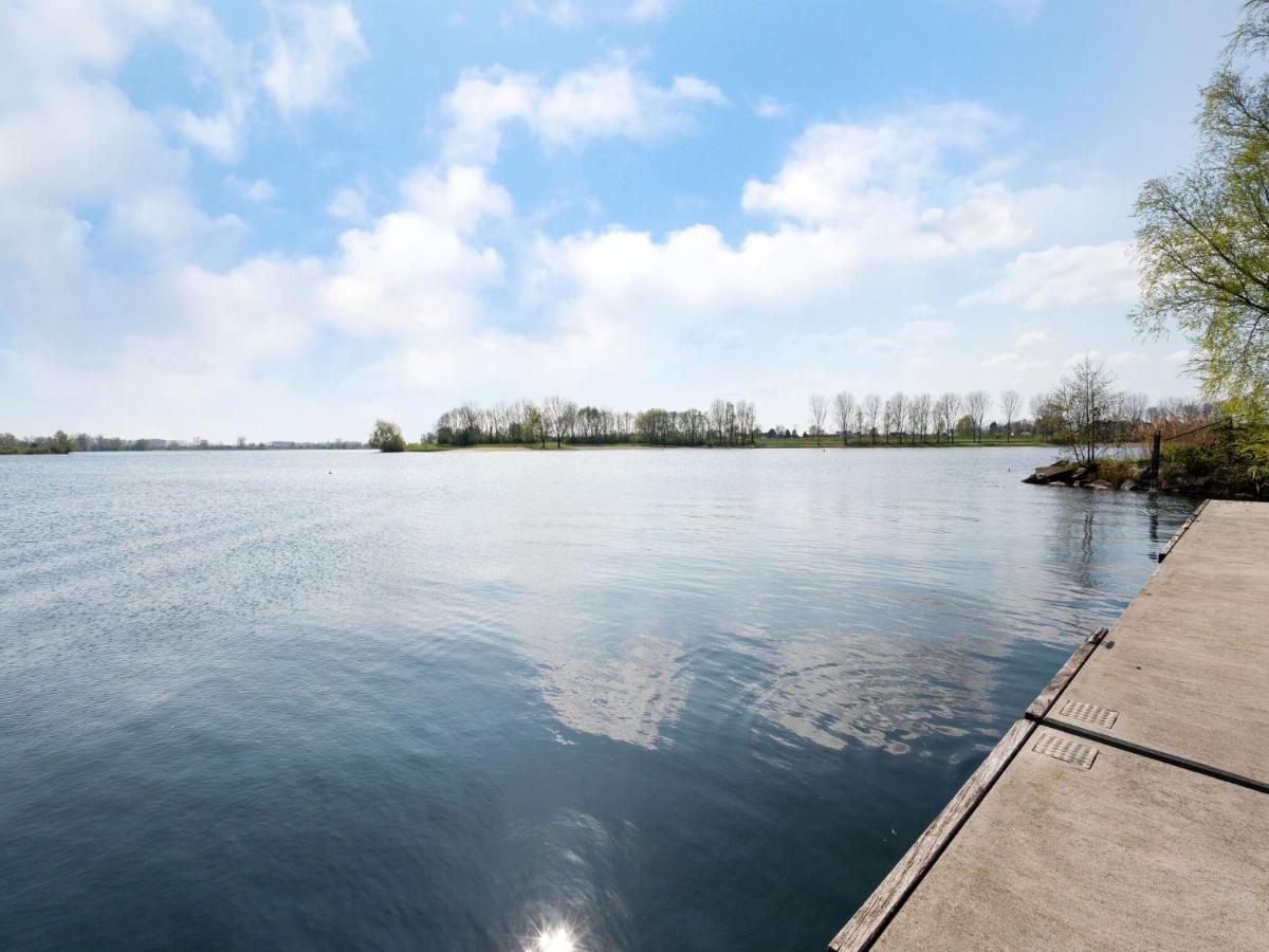 Fantastic Watervilla In Kerkdriel At The Zandmeren Lake Zewnętrze zdjęcie